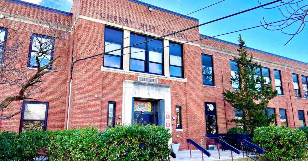 Exploring River Edge Schools This is River Edge